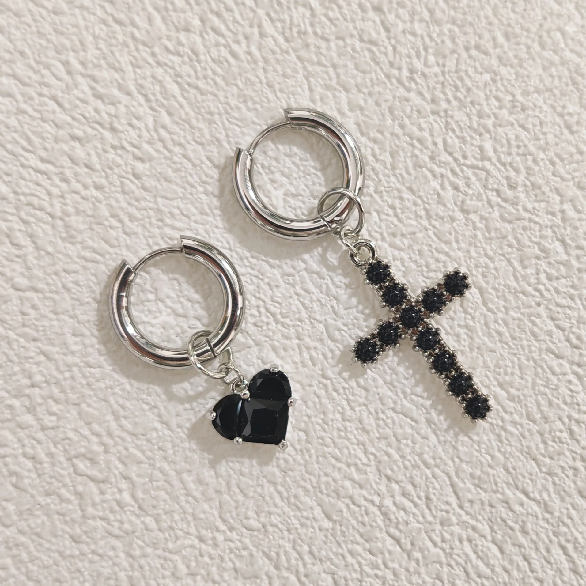 New Retro Dopamine Zircon Cross Heart Geometric Stereo Earrings for Women Asymmetrical Imitation Pearl Earrings Punk Jewelry