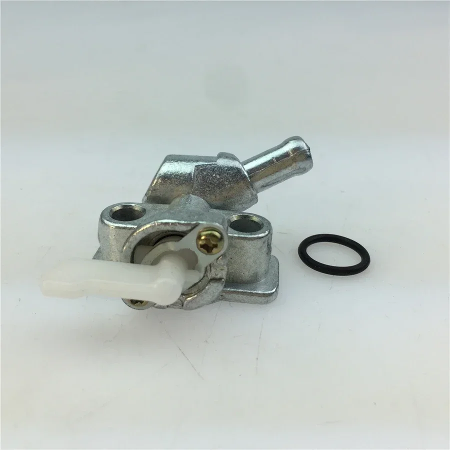 Auto parts Diesel parts 2 / 6.5kw internal and external thread 170 / 186F Fuel tank switch nozzle screw