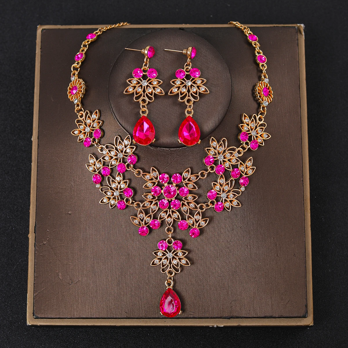 Set perhiasan anting-anting, Set perhiasan anting-anting leher berlian imitasi kristal trendi untuk pengantin wanita