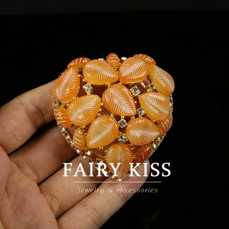 broche-medieval-vintage-con-diamantes-hoja-hueca-naranja-de-alta-gama-elegante-tipo-guirnalda