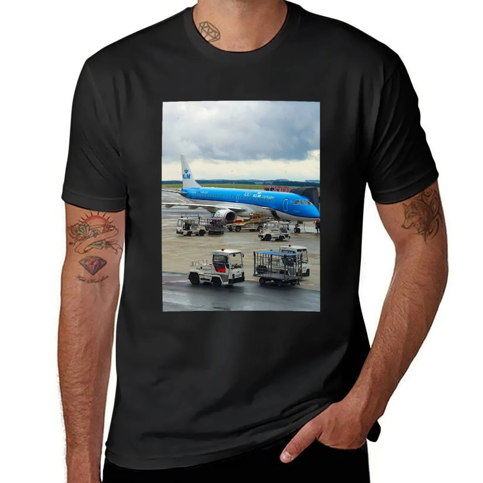 

KLM Cityhopper Embraer E190 at PRG T-Shirt tops anime sports fans customizeds mens vintage t shirts