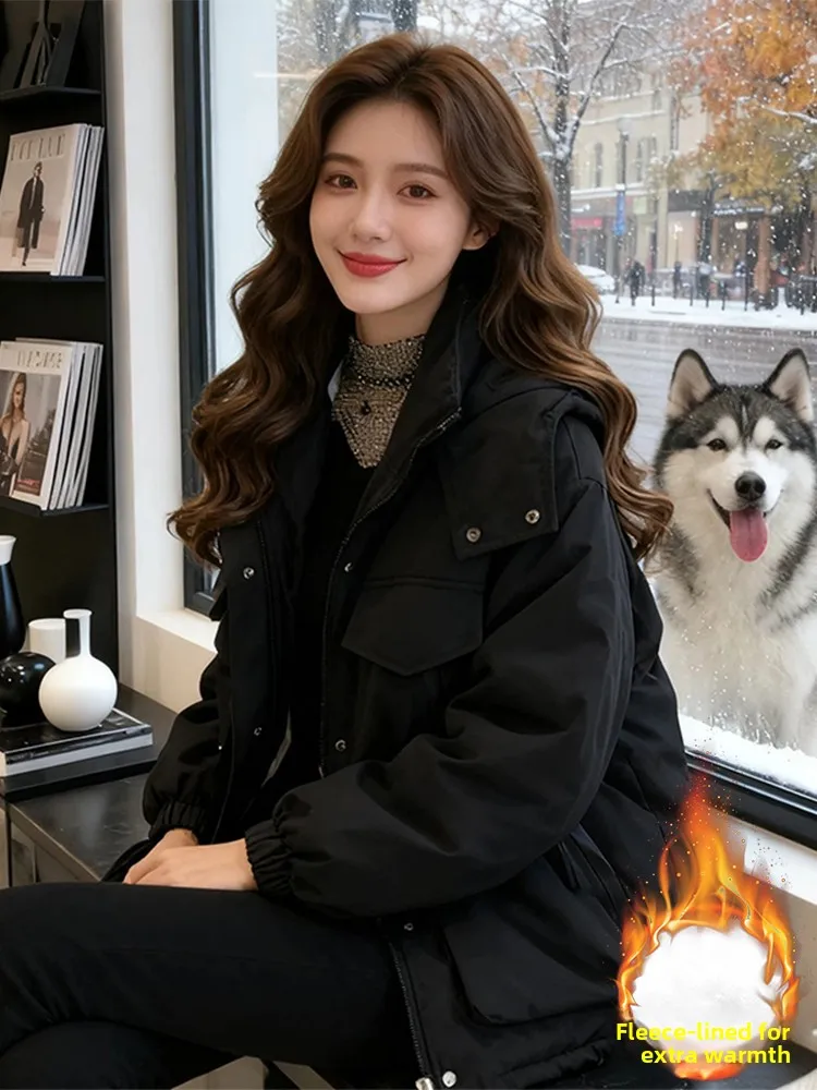 Modny płaszcz zimowy damski do pracy, duży rozmiar, ocieplany polarem, ciepły, koreański styl, luźny krój, zapinany na zamek.