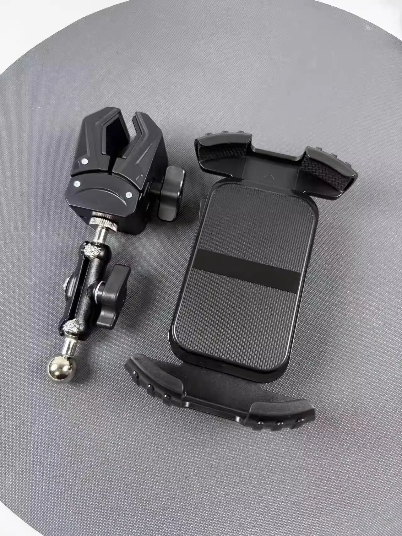 

Large Metal Pea Pod Clamp 360 round Tube Desktop Fixed Mobile Phone Clip for Electric Motorcycle Riding Video Recording