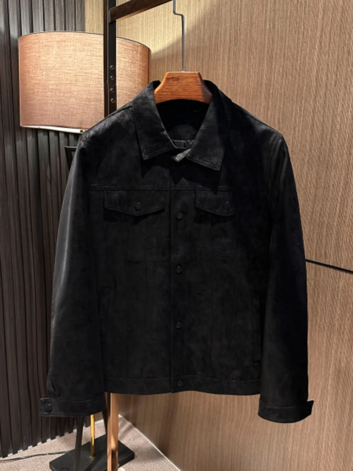 Retro Classic Version Mens ort Collar Leather Jaet Faion Urban Sle Autumn New Arrival Pure Color Smooth PU Leather