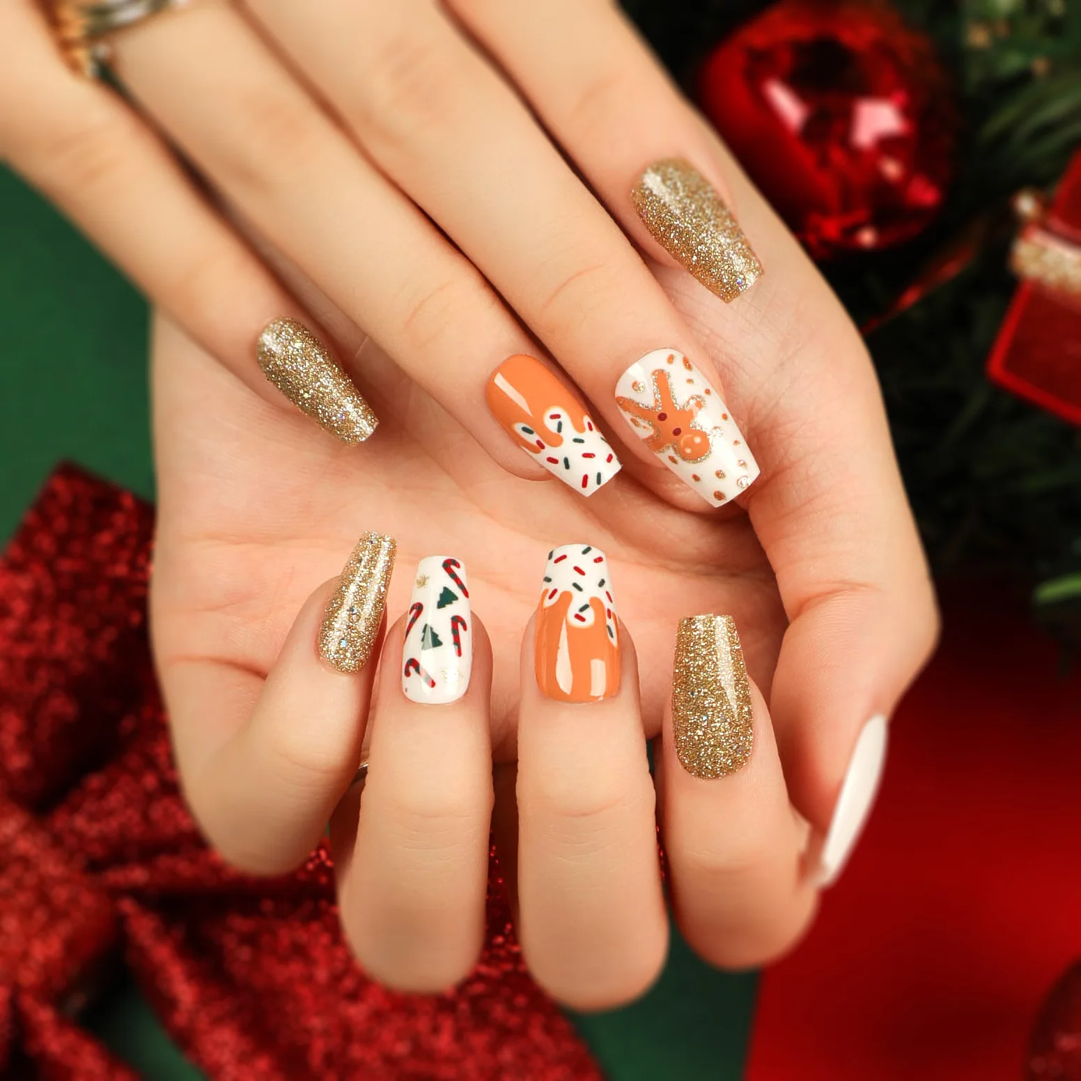 

24PCS Glitter Gold Christmas Press-On Nails - Candy Cane & Reindeer Design Medium European Square False Nails With Wearing Tools