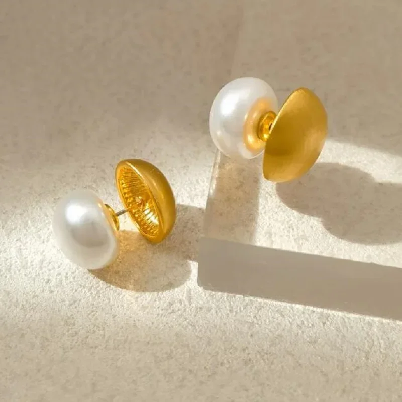 2024 New French Elegant Gold Color Bean Spliced Flat Pearl Stud Earrings for Korean Fashion Jewelry Party Women Sweet Accessory