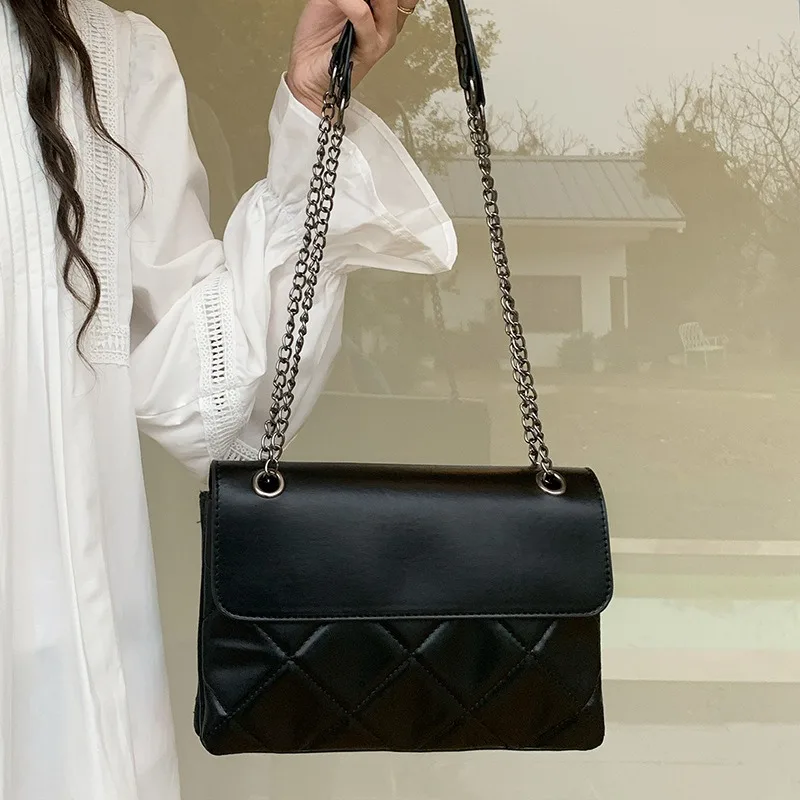 

TRSYPHXM Lingge Chain Small Bag for Women 2024 New Korean Edition Versatile Single Shoulder Crossbody Fashion Small Square Bag