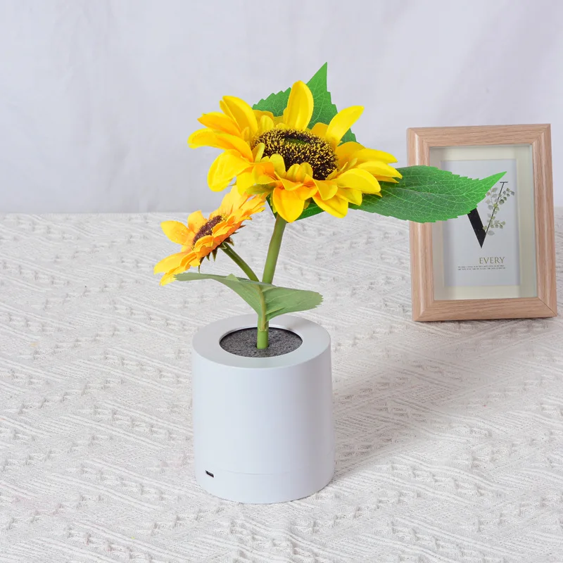 Luz decorativa de girasol de tulipán Artificial, lámpara de dormitorio recargable, luz nocturna creativa para niños, amigo, regalo de vacaciones de cumpleaños