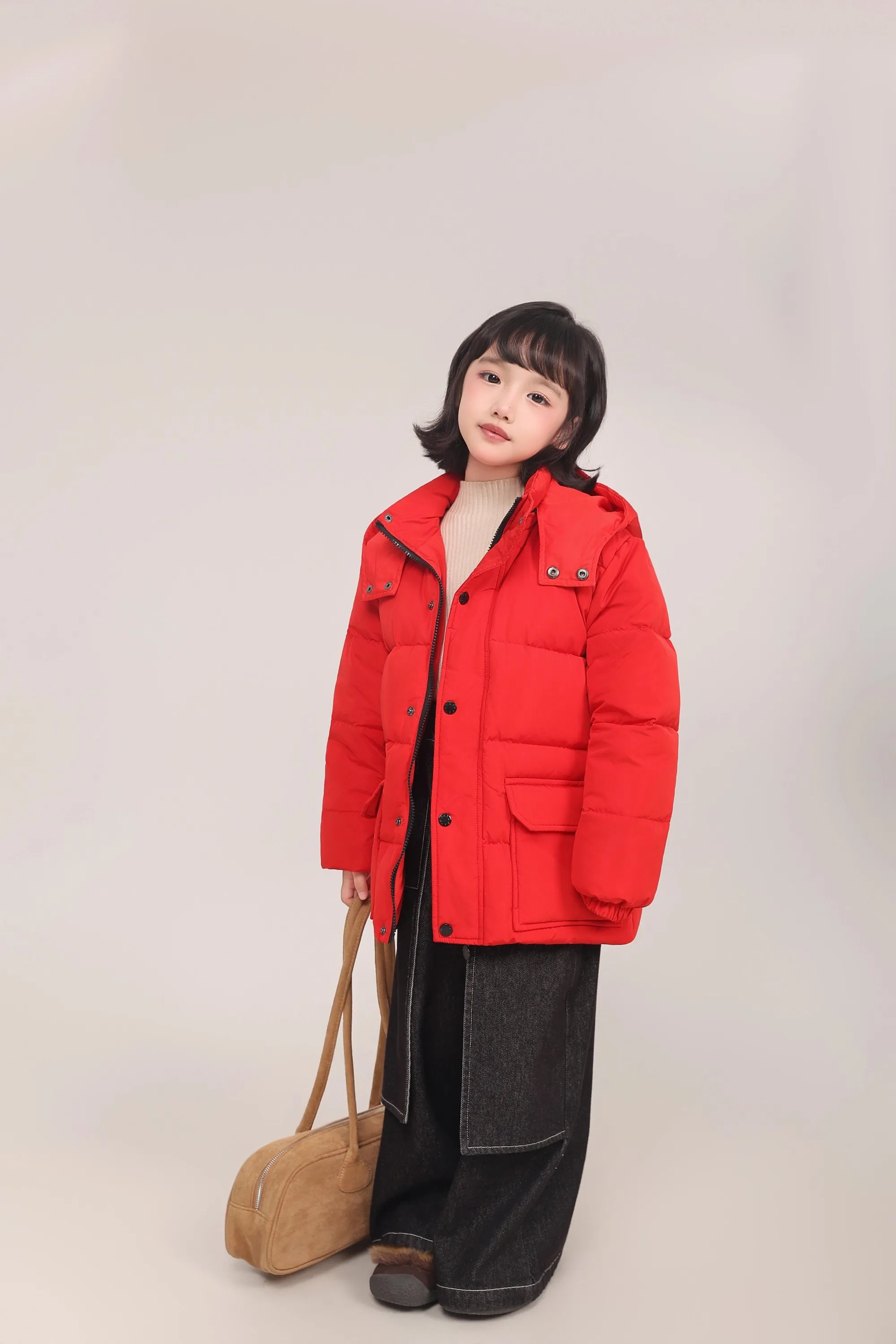Kinder-Daunenjacke mit 90% Weißer Entendaune, Braune Kapuze, Mittellange Daunenjacke mit Großen Taschen, Dicke Warme Winteroberbekleidung für Mädchen A4853 – Detail 19