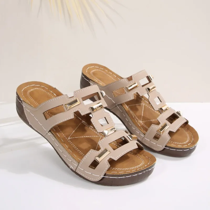

2026 New Luxury Metallic Designer Women's Slip-on Wedge Heel Roman Sandals Elegant Summer Outdoor Walking Shopping Shoes Selling