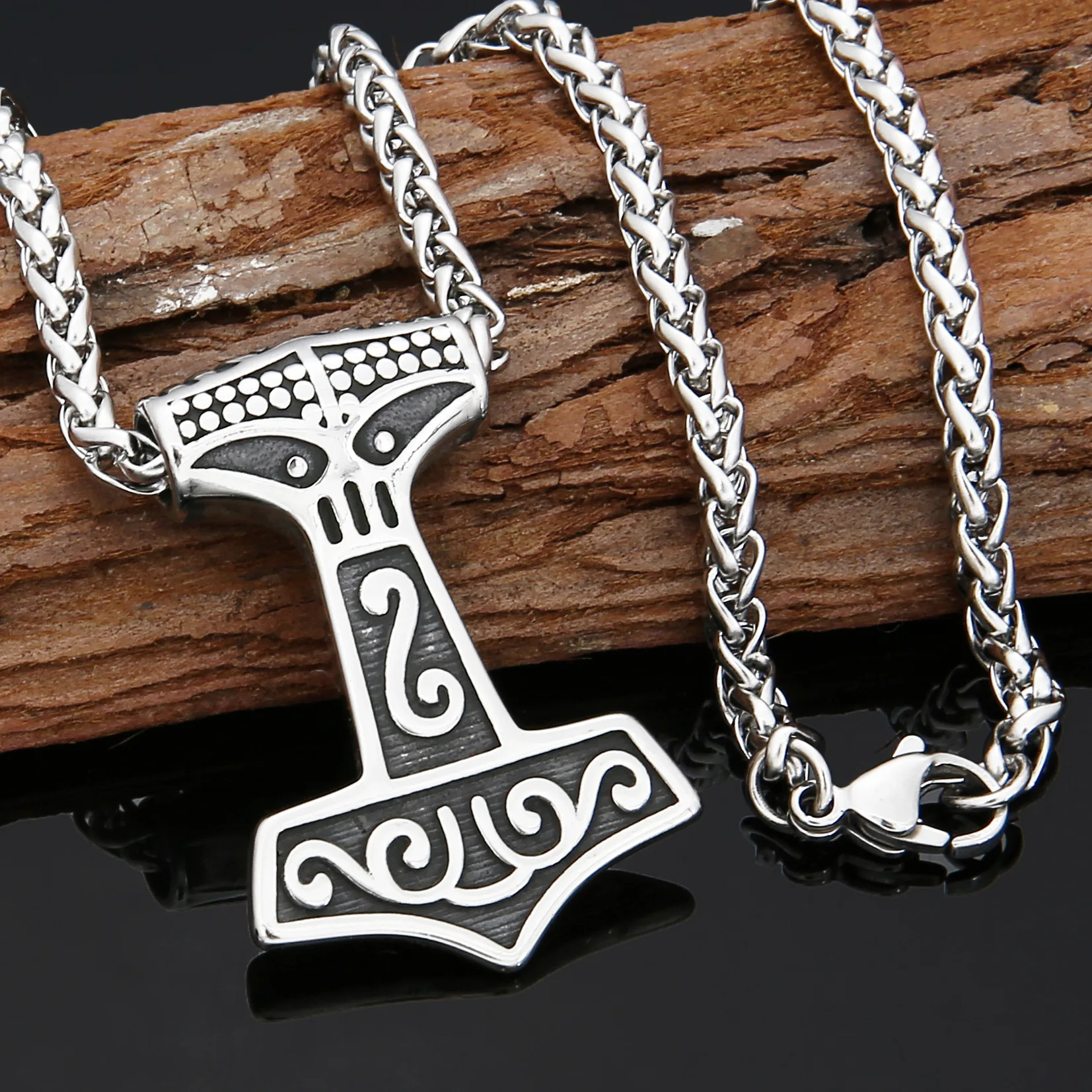 

Viking Thor's Hammer Pendant Necklace Stainless Steel Odin Hammer Amulet Accessories Non-fading Non-allergic