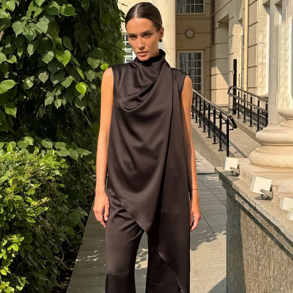 T-shirt irregolare da donna con colletto semi-alto e bottoni, design superiore, senso del temperamento casual