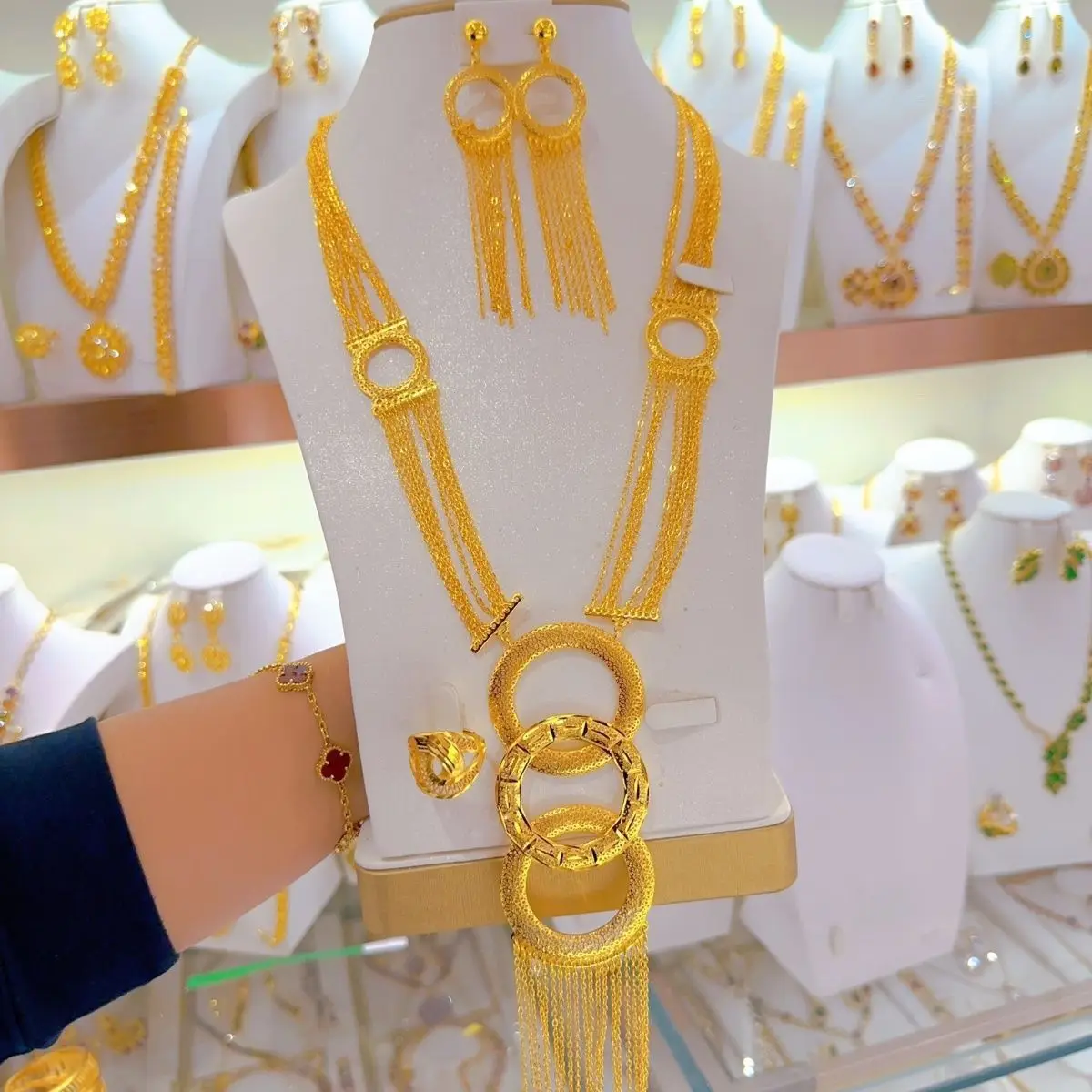 

Latest Nigeria Europe Dubai 24K Gold Plated Necklace Earrings Ring Wedding Party Gift Jewelry Set for Lovers YY10641