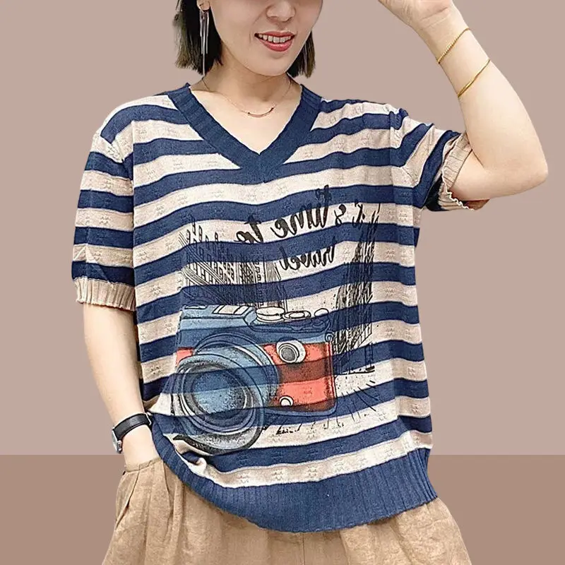 Casual Stylish Striped T-shirt New Summer Thin Knitted Commute Letter Printed Women\'s Clothing All-match V-Neck Loose Pullovers