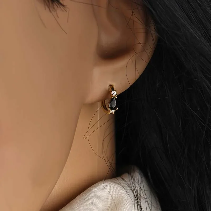 Pendiente de aro minimalista con circonita ostentosa de serpiente cruzada para mujer, cristal colorido chapado en oro de 18K, Pendientes de joyería