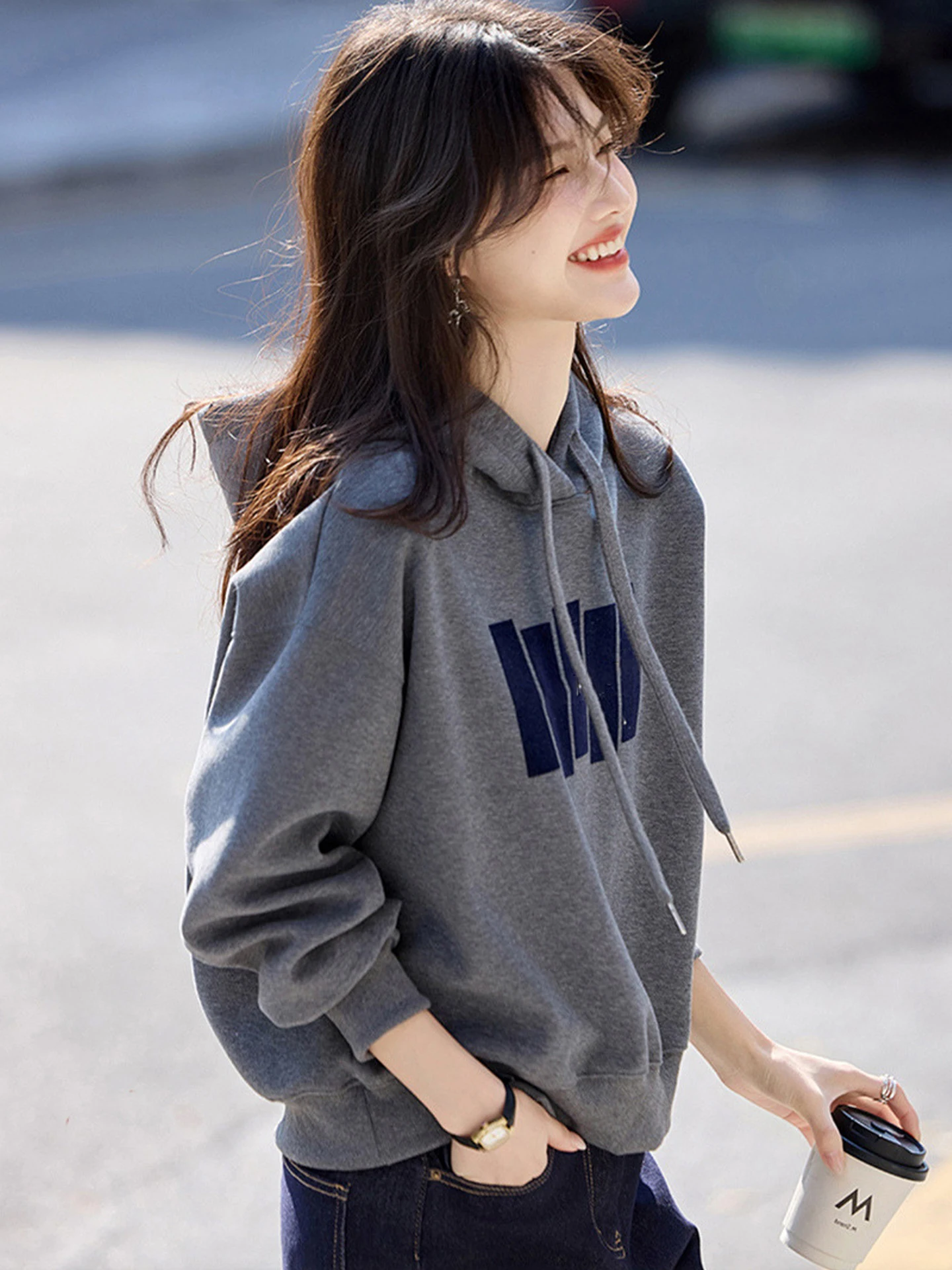 

Ele Simple Loose Long Sve Women's Sweatirt Comfortable High-End Faion Korean Sle Camere Crew Ne Top