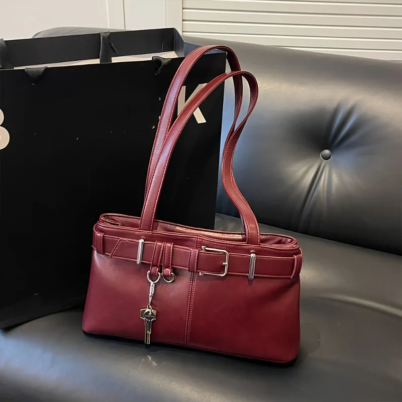 حقيبة كروس بإبزيم حزام بتصميم صغير جديد لعام 2025 |   حقيبة كتف تحت الإبط على طراز الدراجة النارية للنساء |   حقيبة يد جلدية PU