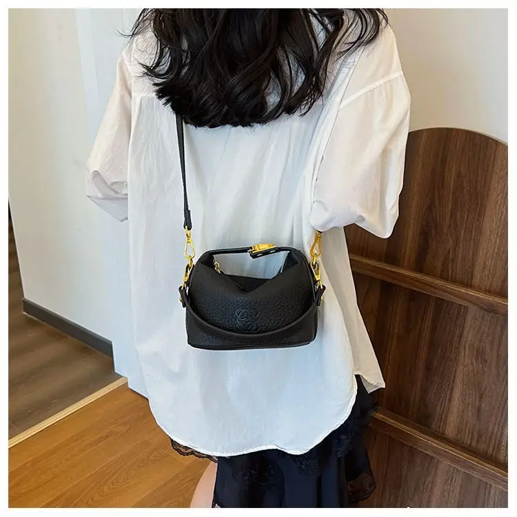 2024 summer new trendy luxury single shoulder diagonal cross backpack hand-held small square bag