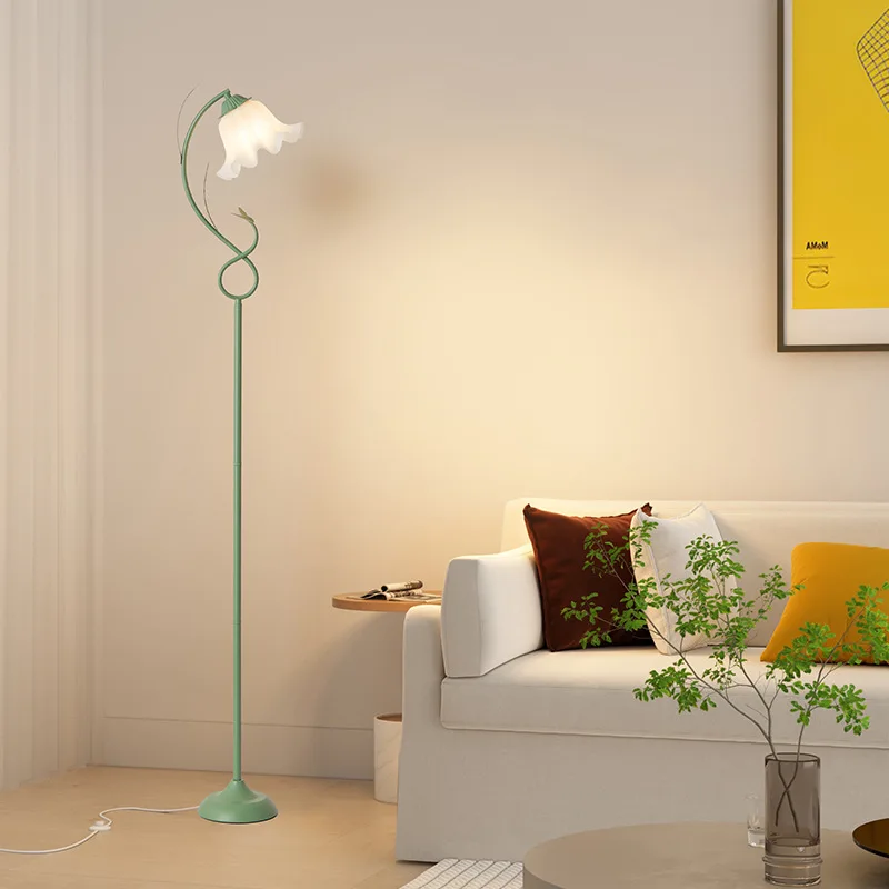 

Floor lamp Nordic idyllic personality creative Internet celebrity flowers living room sofa corner bedroom bedside warm atmosphe