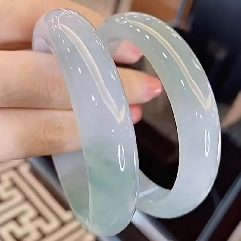 Oil-green, floating-flower, - jade bracelet, old mine, round shape, clear water, imperial consort style, ice-type, glutin