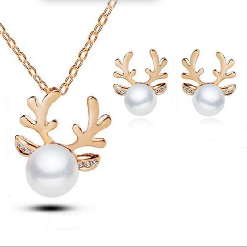 1Pair Women Elegant Xmas Reindeer Ear Stud Fashion Christmas Pearl Deer Earrings Ear Stud Women Girls' Jewelry Hot Sale