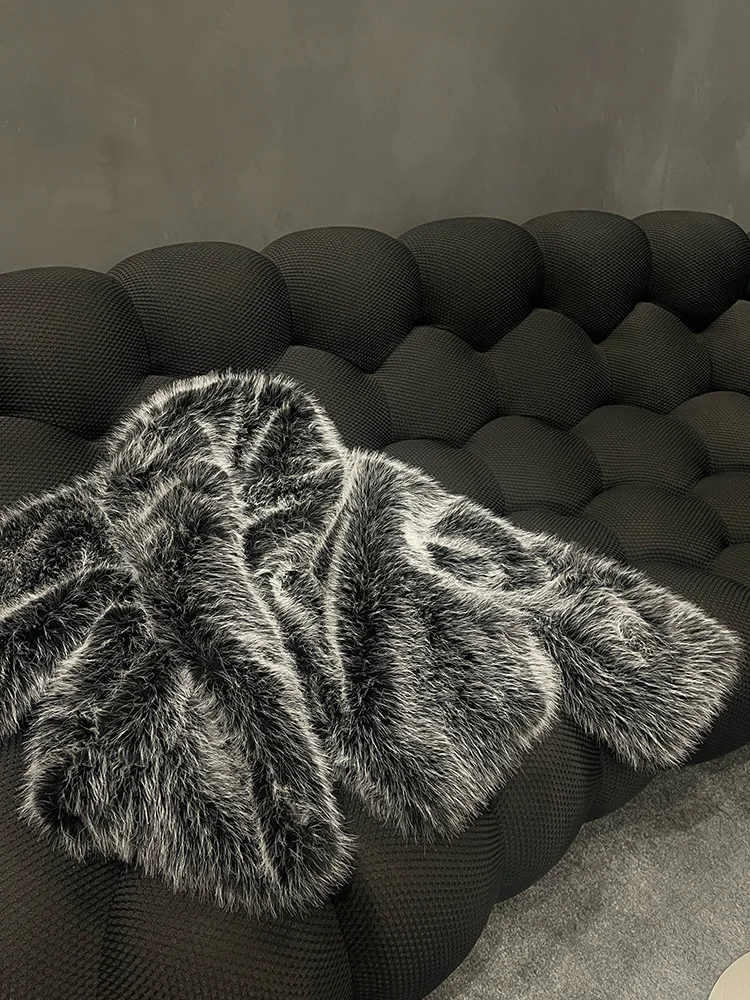 Cappotto foderato in pelliccia sintetica Cappotti da donna Dolcevita verticale Carnevale Colletto da figlia Chinchilla Moto Moderna tendenza in velluto a coste grosso