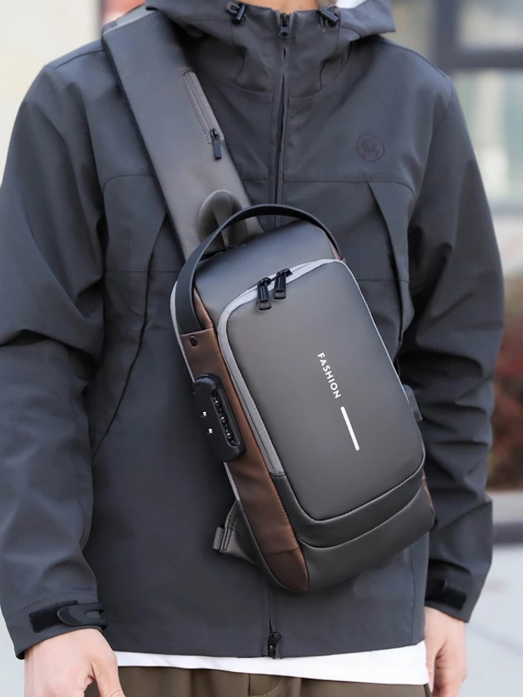 Wasserdichte Herren-Brusttasche, diebstahlsicherer Umhängetaschenrucksack mit USB-Ladeanschluss, Einzelschultertasche für Outdoor-Sportarten – Detail 1
