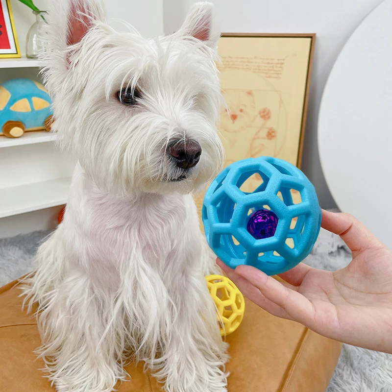 

5pcs/lot Cat Dog Natural Rubber Chew Toy Geometric Safety Ball with Bell Pet Ball Puppy Training Playing Teeth Cleaning Balls