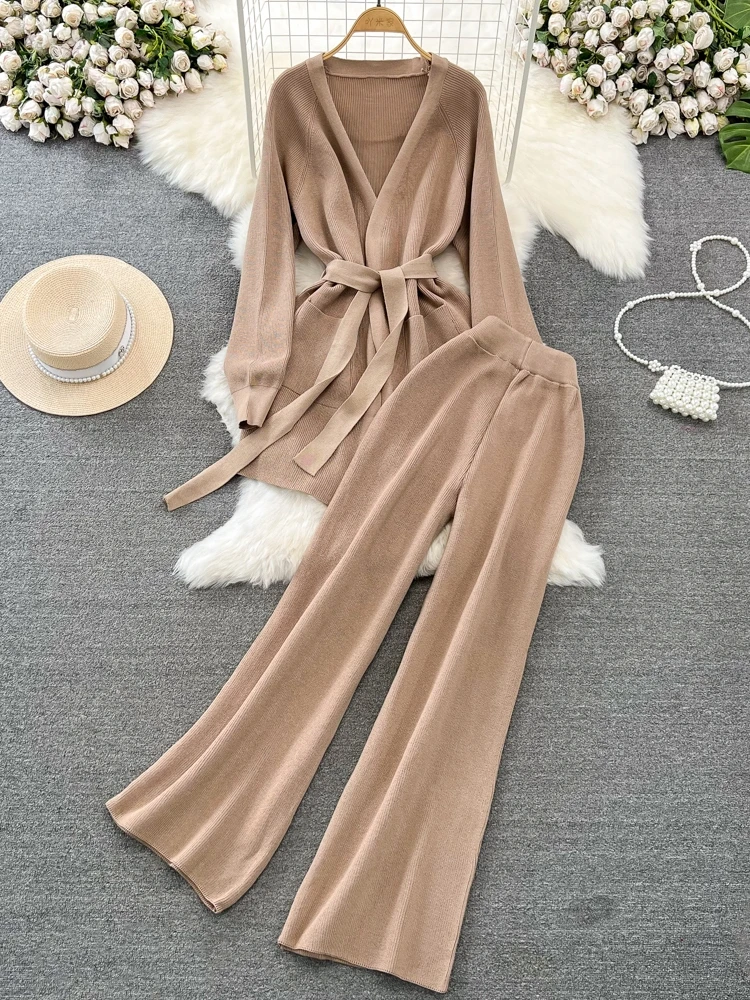 

Faionable Korean Sle Long Sve V-Ne Knitted Set with Waist-Cinching Belt High Waist Wide Leg Pants Women's Ensemble
