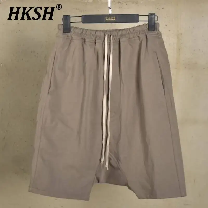 

HKSH Летние новые мужские шорты-капри в европейском и американском стиле High Street Chic Модные темные трендовые брюки средней длины Ins HK5815