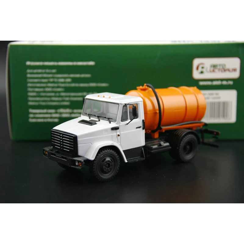 SSM 1:43 Scale Soviet Russia Kamaz Truck Gil ZIL Alloy Truck Model Collection Ornament Souvenir Die Casting Children's Toys