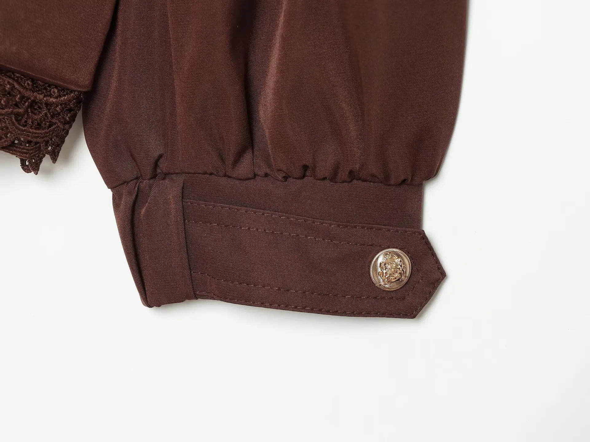Damen Stehkragen Metallknopf Kurzer Trenchcoat Elegante Spitzenverzierung am Rücken mit Kordelzug in der Taille Damenjacke Windbreaker Oberbekleidung – Detail 9