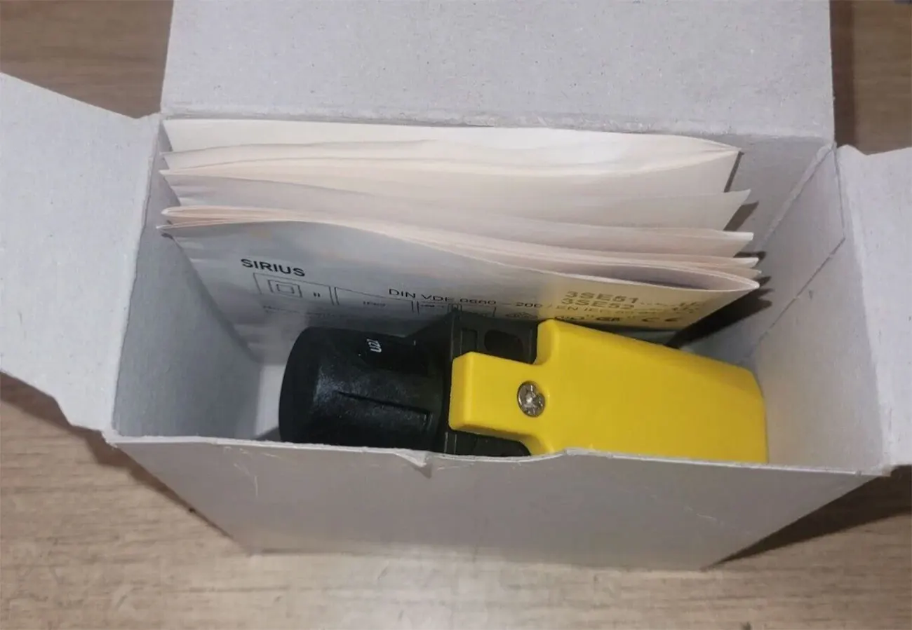 

Brand New 3SE5232-0HU21 3SE5232-0HU21-1AY0 3SE5232-0HU22 3SE5232-0LU21 3SE5232-0LU22 Warranty One-year