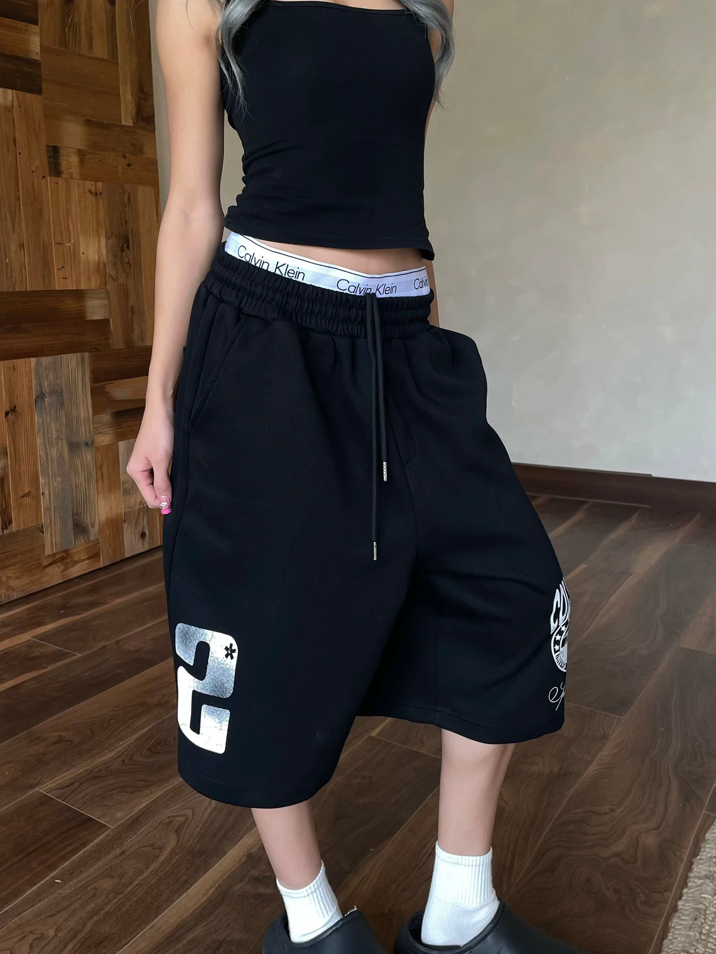 

YAMMYUKI Американские спортивные брюки в стиле ретро с принтом, широкие, укороченные (7/8), унисекс, с эластичным поясом, повседневные