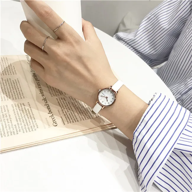 Simple Quartz Wristwatches Leather Strap Fashion Small Round Dial Watch Luxury Women Watches Clock Casual Reloj Relogio Feminino