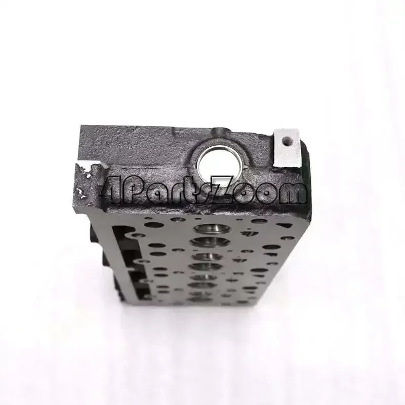 Cylinder Head For Iseki E3100 E3112 tractor Engine