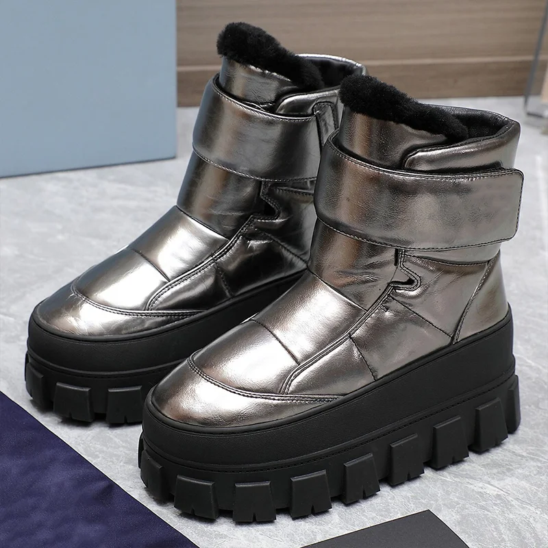 

High quality Korean version women's thick soled waterproof plush snow boots with concave convex rubber sole pattern shoe25090804