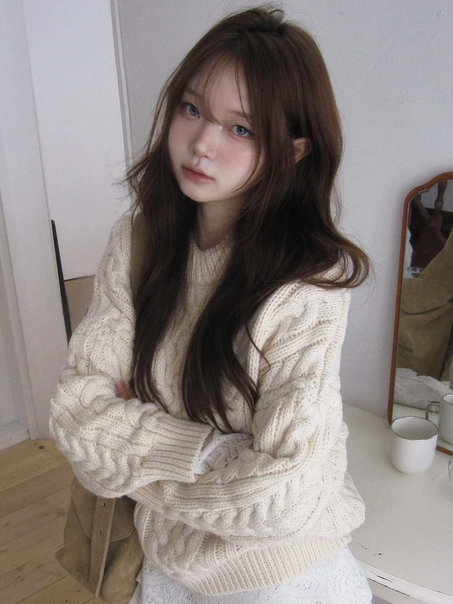 Dzianina damska w retro kwiatowy wzór, luźny sweter z zakładanym dekoltem, długi rękaw, okrągły dekolt, standardowa długość, modny kolor, idealny do dojazdów do pracy.