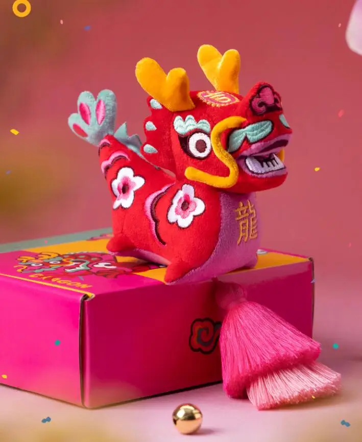 Chinese New Year Dragon Aromatherapy Pendant Sandalwood Embroidery Decoration Decorative Desk Car Home Handmade Craft Gift