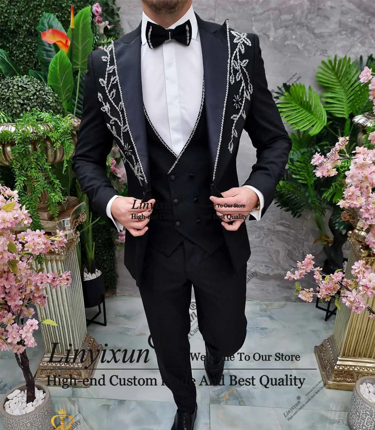 Elegent Beaded Crystals Men Suits Peaked Lapel Groom Tuxedos 3 Pieces Sets Male Prom Blazers Customized Terno Masculino Completo