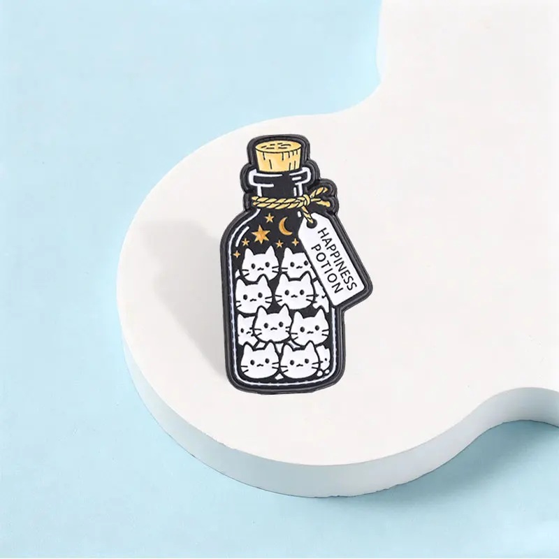 Glücksbringer-Katzen-Kollektion: Emaille-Pins, Zaubertrank-Katzen-Elfen-Broschen, Rucksack- und Reversabzeichen, Modeschmuck-Geschenke – Detail 12