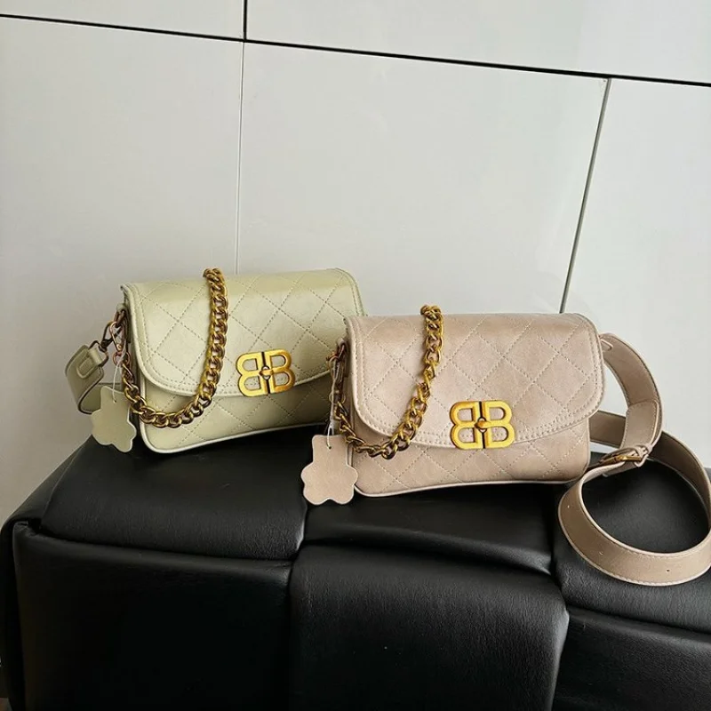 

Trendy And Functional Crossbody Bag For Women With Secure Zipper Closure And Comfortable Adjustable Shoulder Strap