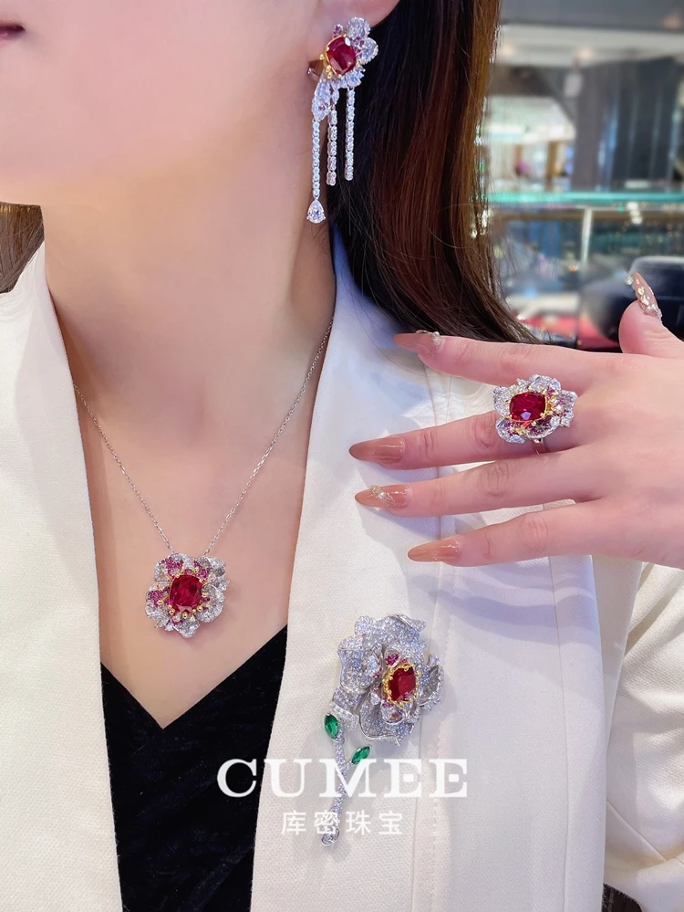 Cumee Fine Jewelry Peony Series Noble Cultivation Синтетический рубин Кольцо Серьги Брошь Набор для женщин. Посеребренное золото 925.