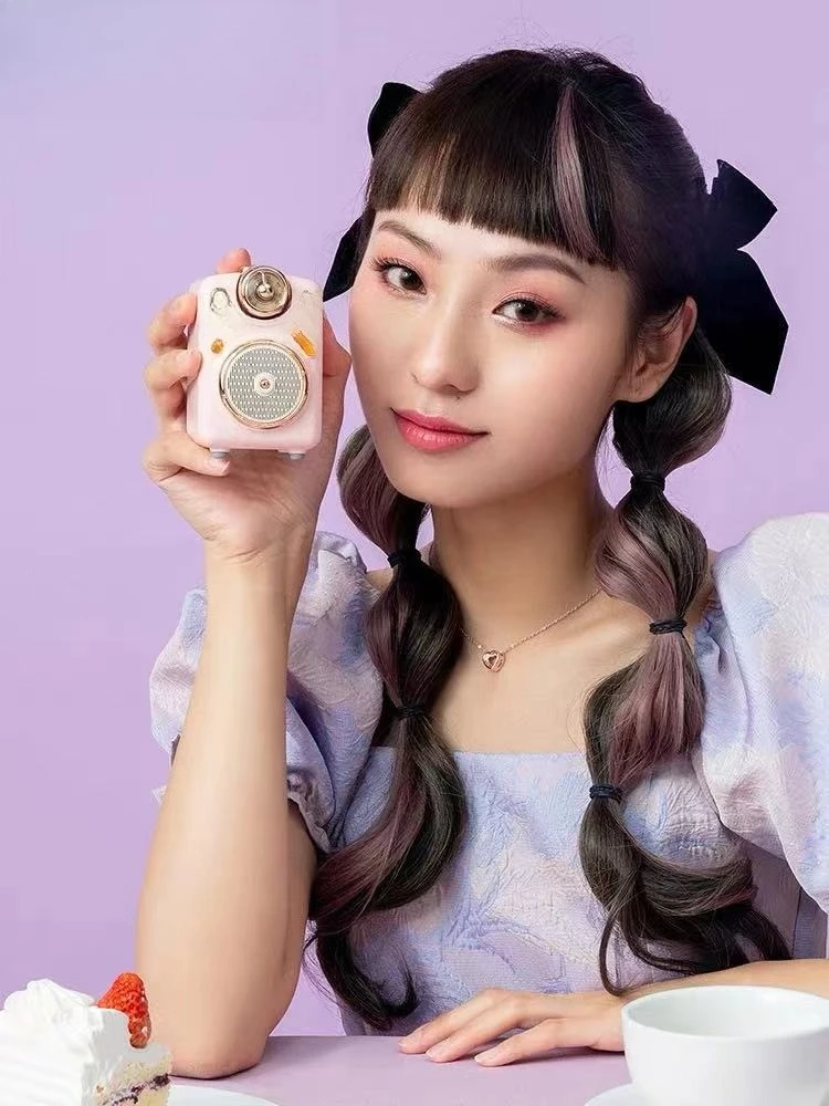 Altoparlante da canto multifunzionale Little Witch Mini Kara