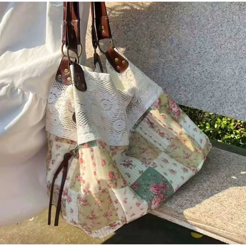 Böhmische Umhängetasche, Mori Girl Fairycore Damen Ditsy Floral Patchwork Handtasche mit Spitzenbesatz, Vintage Reise-Pendler-Einkaufstasche – Detail 14