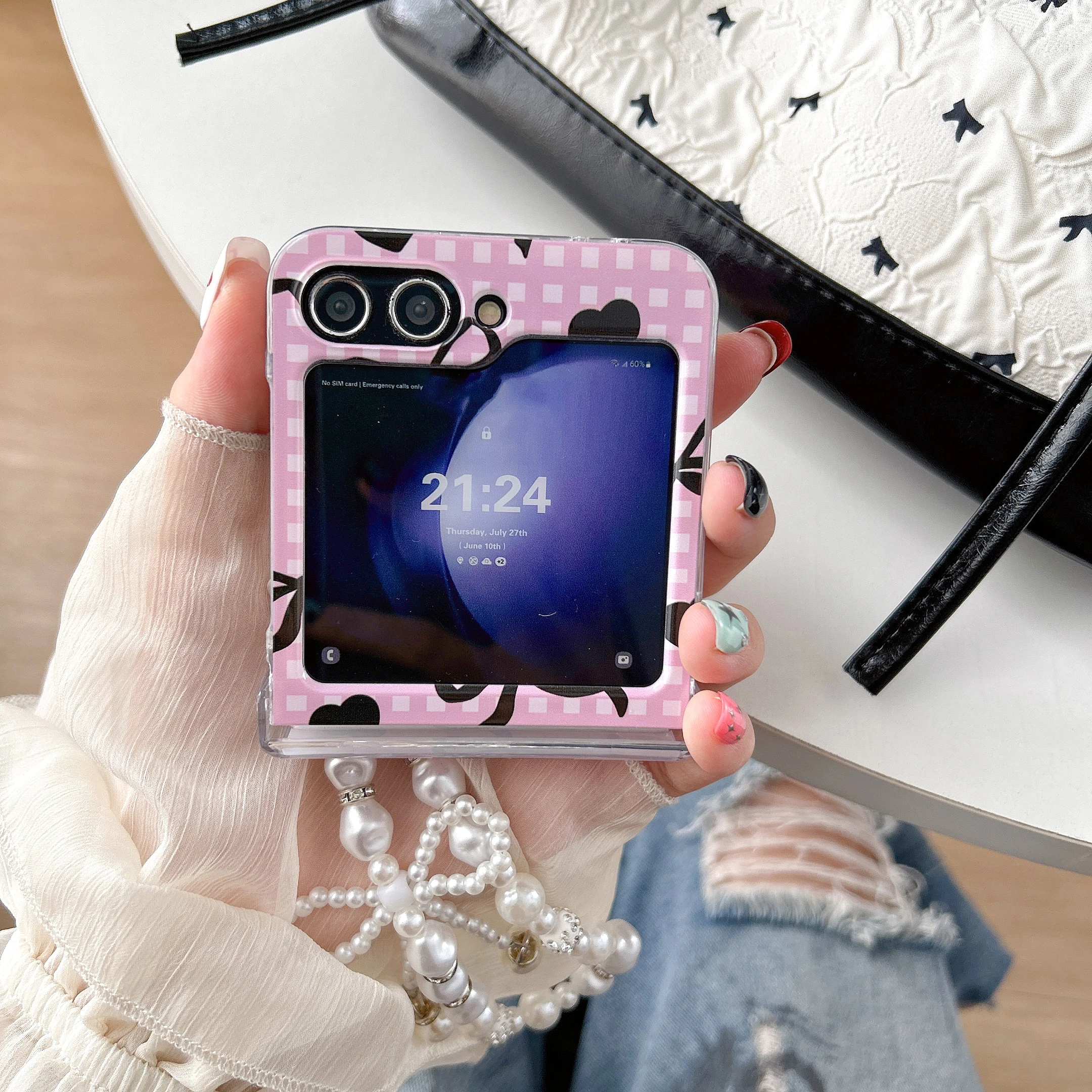 لطيف الوردي الأسود القوس ريشة بطاقات سوار قضية الهاتف لسامسونج غالاكسي Z فليب 3 4 5 6 7 غطاء لسامسونج Z Flip3 Flip4 #5