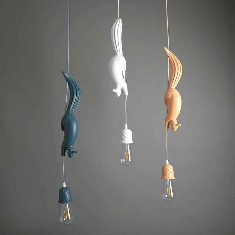 

Squirrel Shaped LED Pendant Light, Nordic Resin Animal Pendant Light, Indoor Decorative Light, Living Room, Children's Room