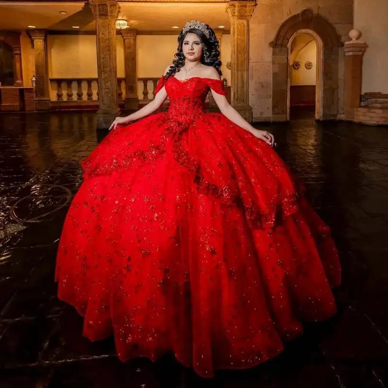 فساتين Quinceanera الحمراء الرائعة المخصصة للفتيات قبالة الكتف Ruched يزين مطرزة الأميرة الكرة ثوب