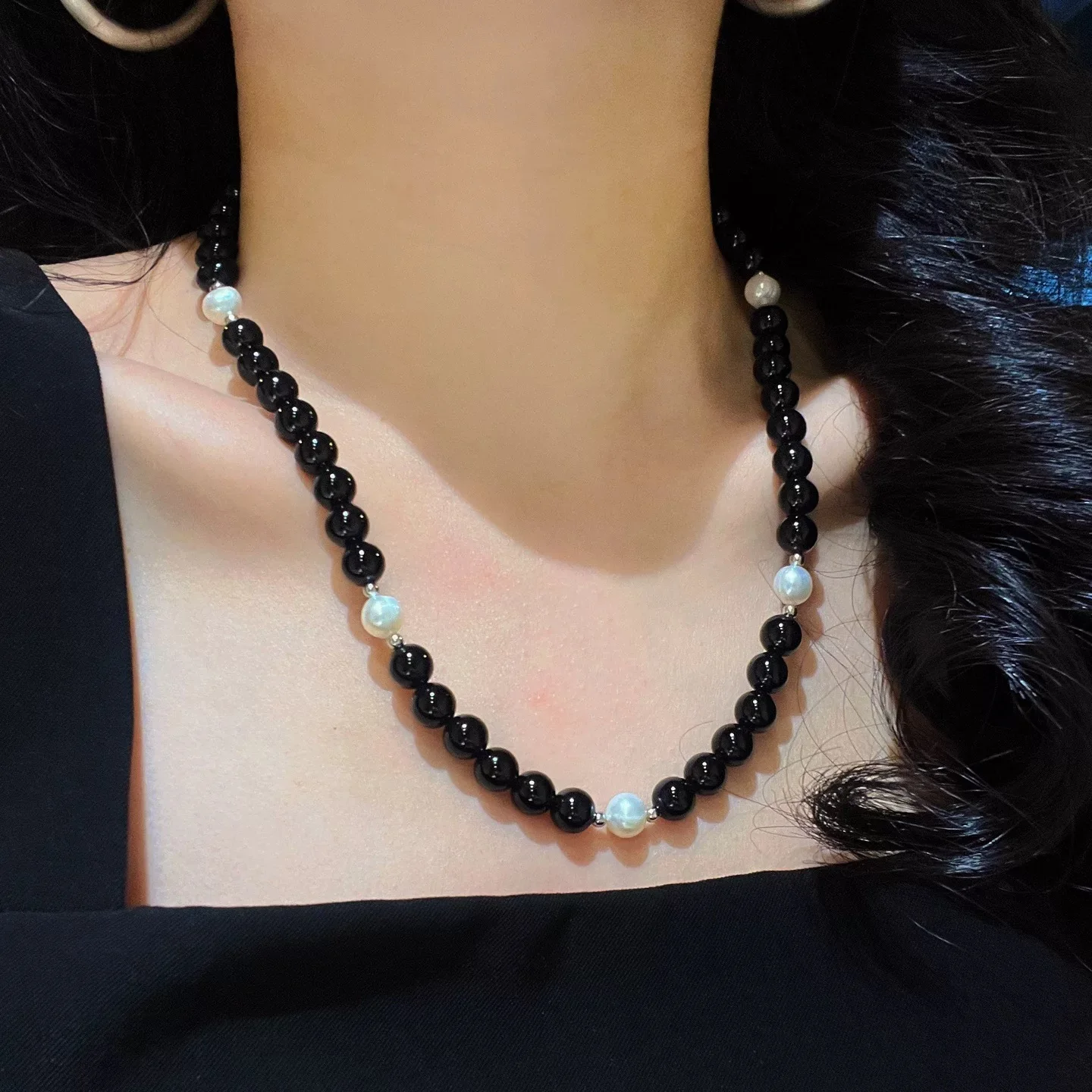 

Black Agate With Natural Pearl Choker Necklace