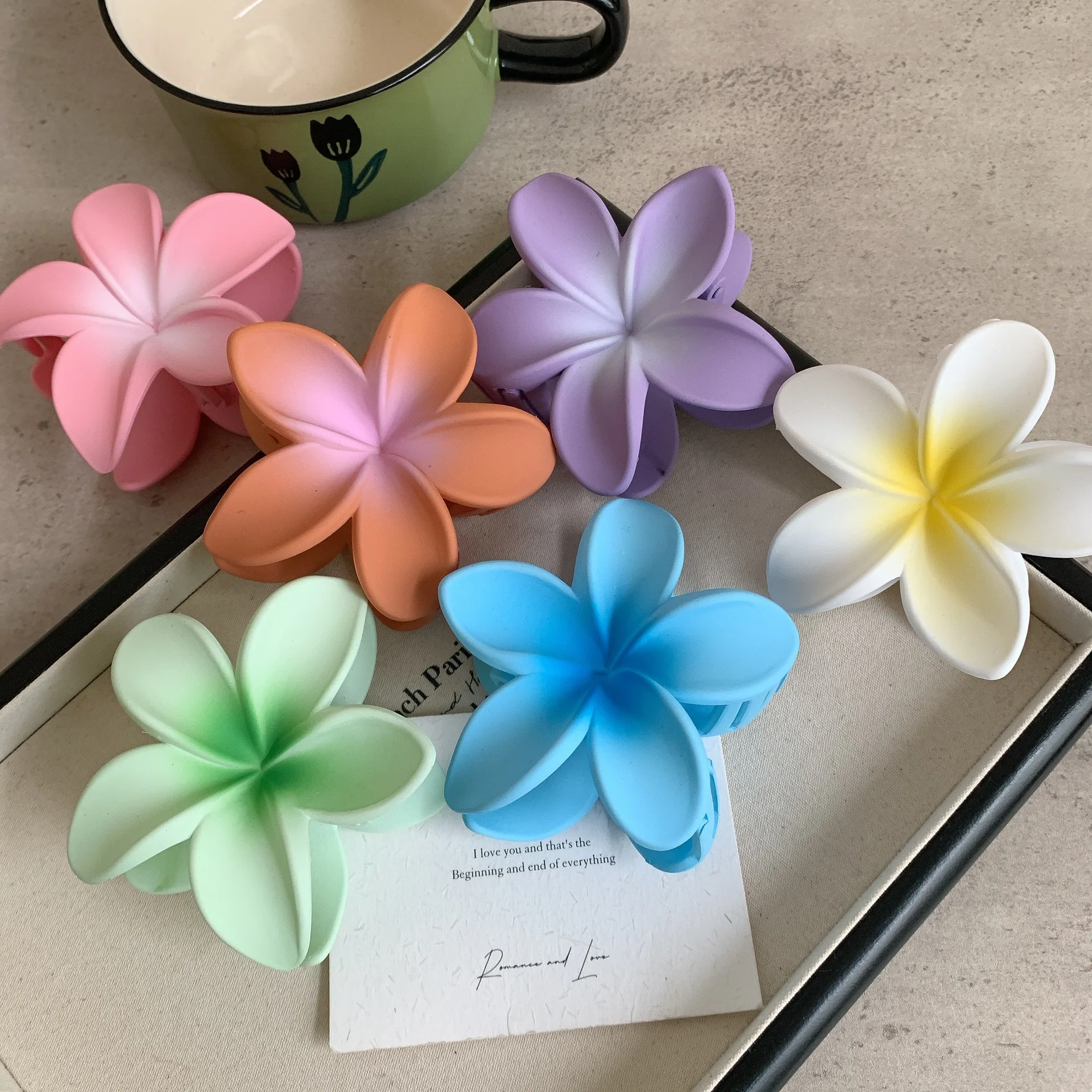 Fashion Frosted Egg Flower Hair Claw Clip Shark Hairpin Barrettes Ponytail Holder Summer Beach Hair Glamp Head Accessories Women